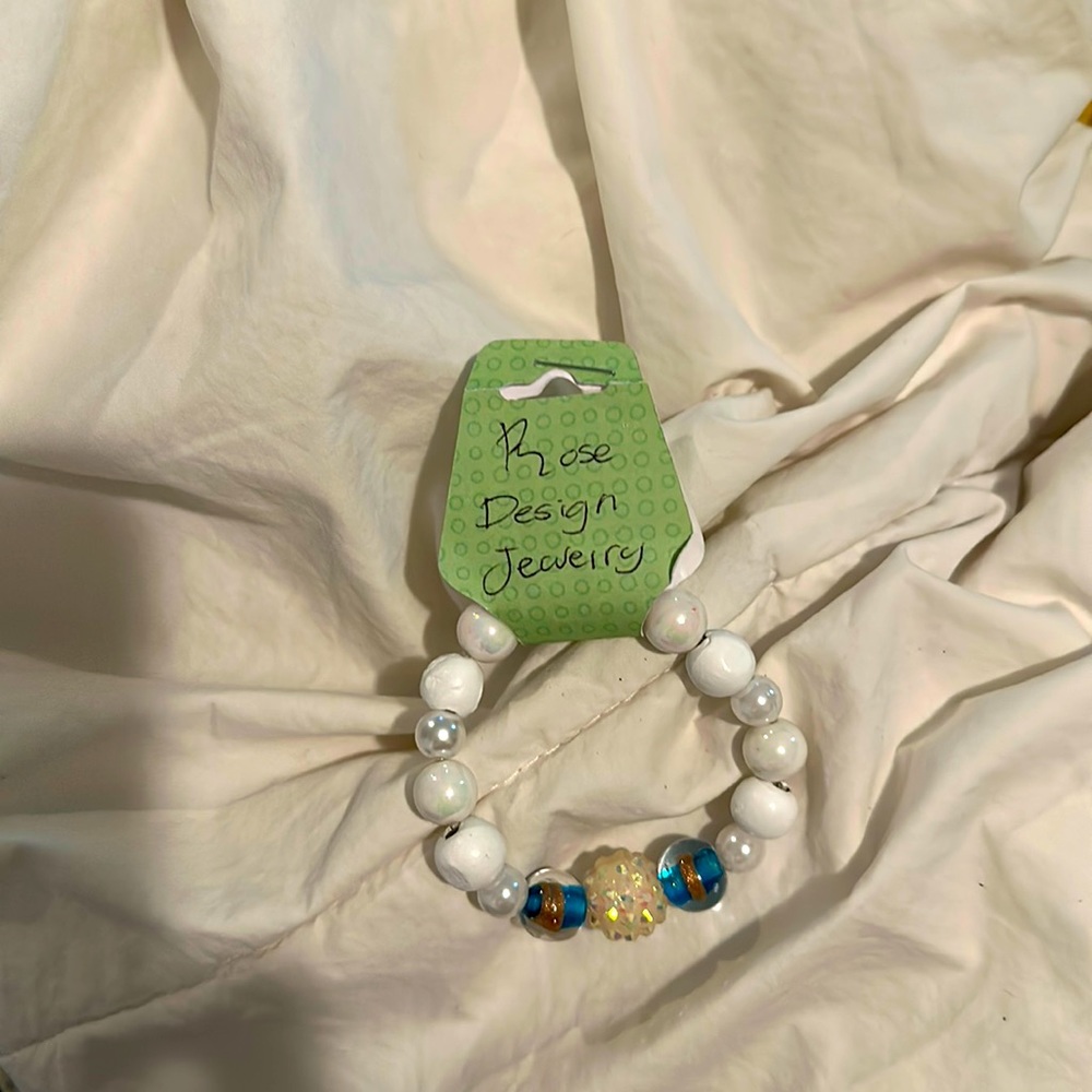 Rose Design Jewelry Bracelet